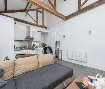 Rose & Crown Apartments, LS12 - Photo 3