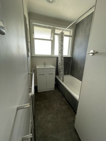 Close to Town - Photo 5