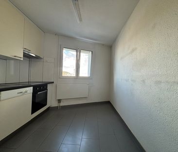 Charmante 2.5-Zimmer-Wohnung mit grosszügiger Terrasse! - Photo 4