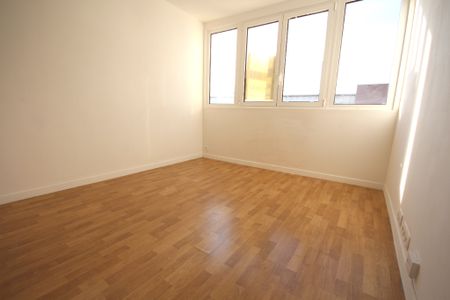 T2 de 43m², rue de la barre – Quai du Wault réf 537-001-GLI - Photo 2