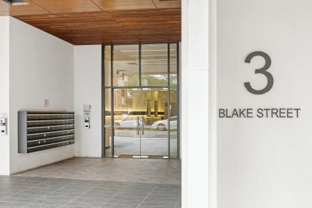 Modern Style Meets Everyday Convenience in the Heart of Kogarah - Photo 2