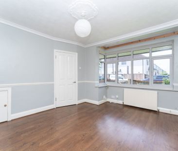 3 bedroom Semi-detached house to rent - Photo 6