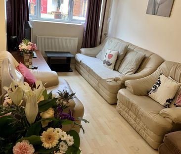 1 bedroom in a house share to rent - Photo 4