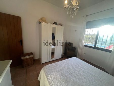 Alquiler de piso en Calle Gerald Brenan, 17 - Photo 2