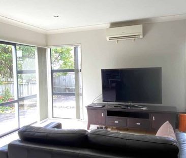 Spacious Family Home in Quiet Cul-de-Sac - Photo 4