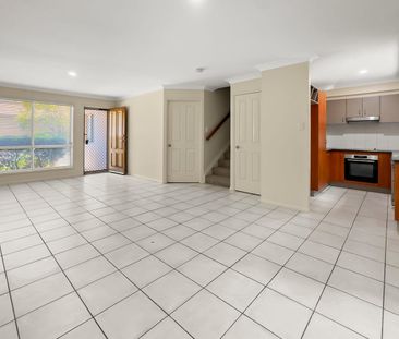 Spacious, Stylish with Fresh Paint, New Carpets all in a Great Loca... - Photo 1