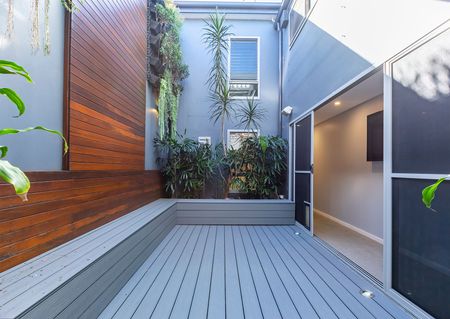 Tri-level Three Bedroom Terrace Residence - Photo 3