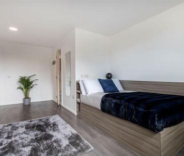 1 bedroom in a flat share to rent - Photo 6