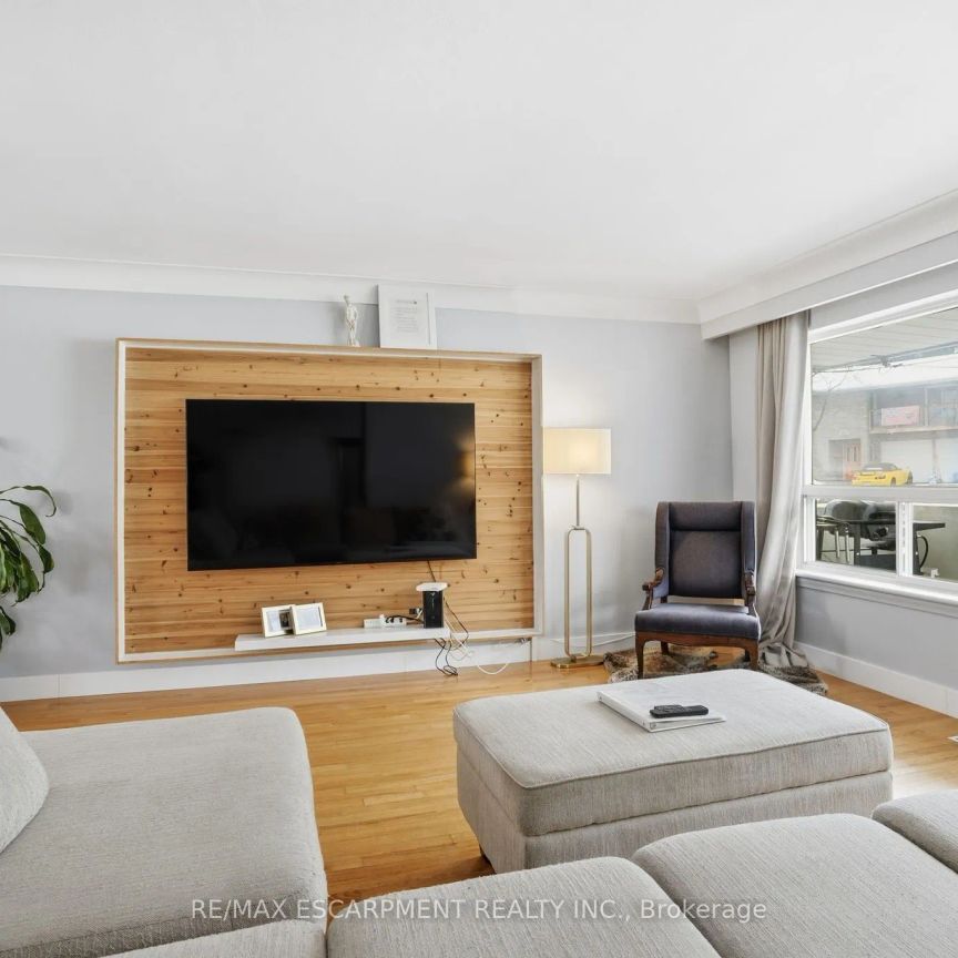 79 Kimberly Drive #UPPER - Photo 1