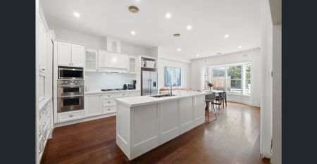 Stunningly Renovated 5-Bedroom Family Home with Pool - Photo 4