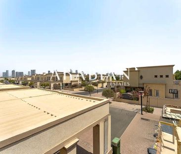 Fully Upgraded | 2 Bed+Study | Unfurnished | Jan - Photo 1