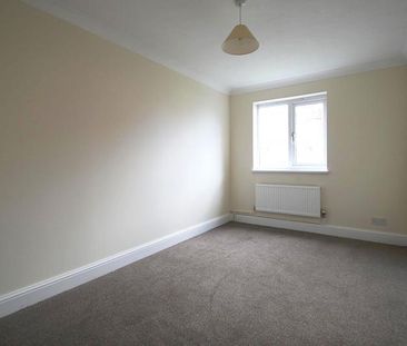 1 bedroom apartment to rent Chapel Road, Redhill - Photo 5