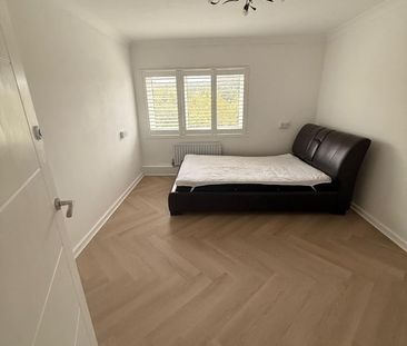 2 Bed Flat, Highbrook Close, BN2 - Photo 5