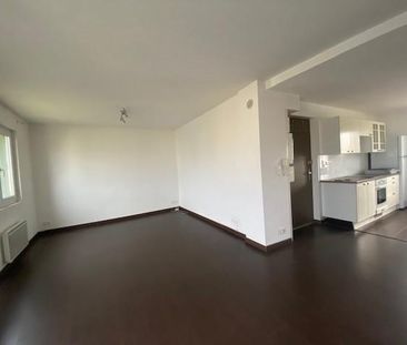 Location Appartement 3 pièces 68m² GUILHERAND GRANGES 07500 - Photo 2