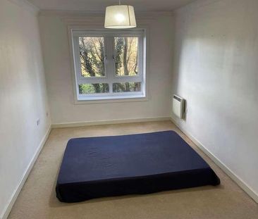 Priory Heights, Slough, SL1 - Photo 5