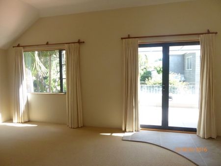 TOWNHOUSE - 4 BEDROOMS - MISSION BAY - Photo 3