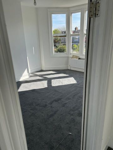 Bedsit, Hazelwood Lane, N13 - Photo 4