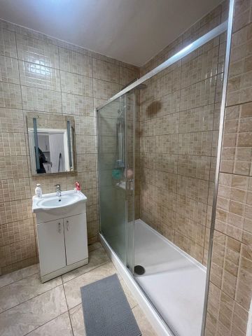 Room in a Shared House, Quadrant Road, CR7 - Photo 2