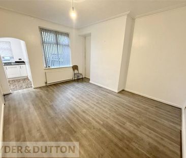 3 bedroom end of terrace house to rent - Photo 2