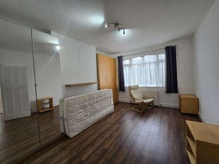 Leeside Crescent, NW11 - Photo 3