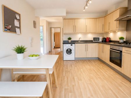 2 Bedroom Apartment - Photo 5