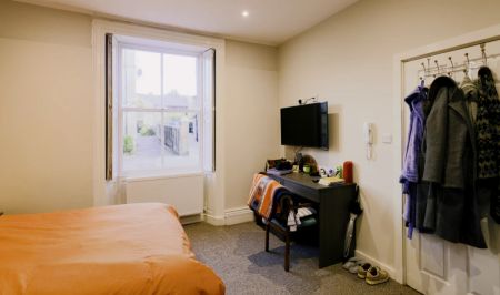 1 Bed 1 Bath - Photo 3