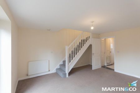 2 bedroom end of terrace house to rent - Photo 2