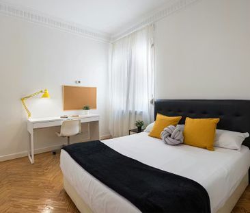 Calle de O'Donnell, Madrid, Community of Madrid 28009 - Photo 6