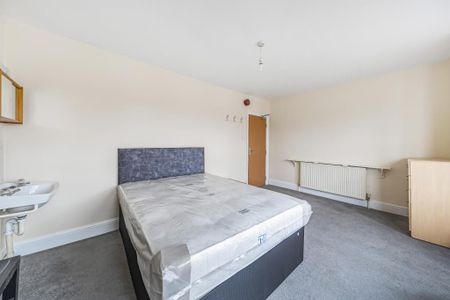 5 bedroom maisonette to rent - Photo 4