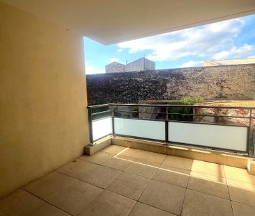 A LOUER - CHATEAURENARD - Appartement T2 avec parking et terrasse., - Photo 6