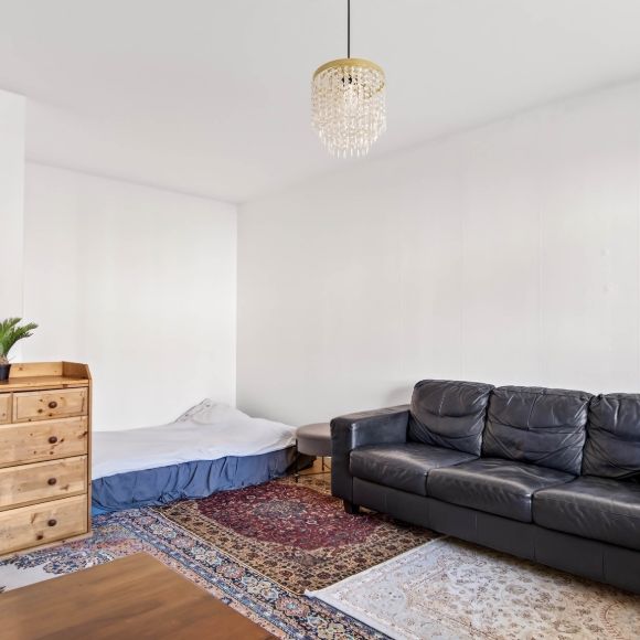 Hälleforsnäs - 1rok - tillsv - 4.650kr/mån - Photo 1