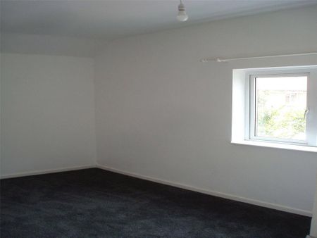3 bedroom end of terrace house to rent - Photo 3