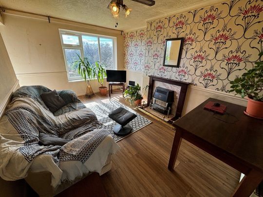 3 bedroom maisonette to rent - Photo 1