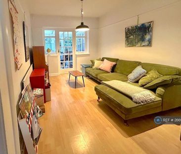 3 bedroom semi-detached house to rent - Photo 1