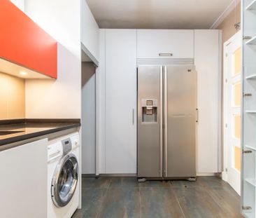 Calle del Alcalde Sáinz de Baranda, Madrid, Community of Madrid 28009 - Photo 5