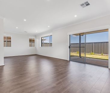 BRAND NEW 4 BEDROOM HOME - Photo 6