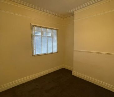 Ena Avenue, Neath, SA11 - Photo 3