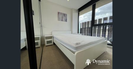 Partially furnished 2-bedroom apartment with 1 car park for lease - Photo 5