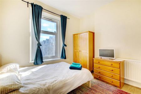 6 bedroom terraced house to rent - Photo 3