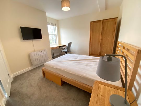 4 Bed Student Accommodation - Photo 1