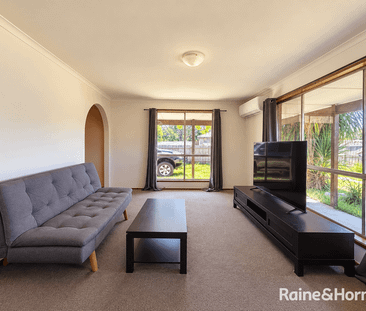 Spacious & Comfortable Home in a Convenient Location! - Photo 2