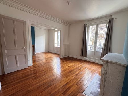 Location Appartement 3 pièces 92m² - Photo 2