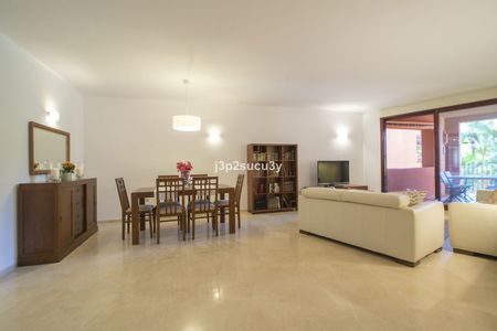 Middle Floor Apartment in Los Monteros - Photo 2
