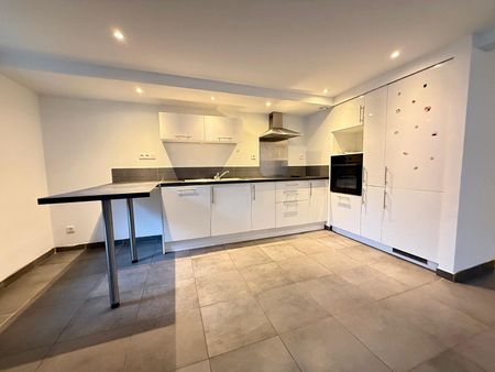 Location Appartement 5 pièces 123m² FACHES THUMESNIL 59155 - Photo 5