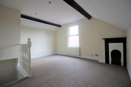 3 bedroom semi-detached house to rent - Photo 4