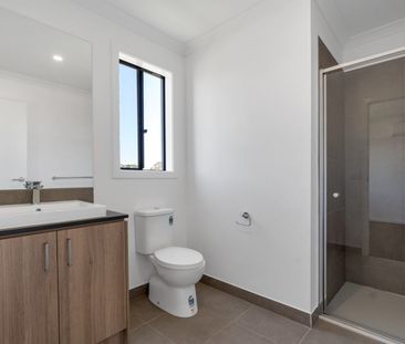 Modern Family Haven with Stylish Features and Comfort - Photo 6