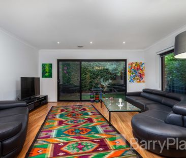 A stunning family home in a prime location. - Photo 3