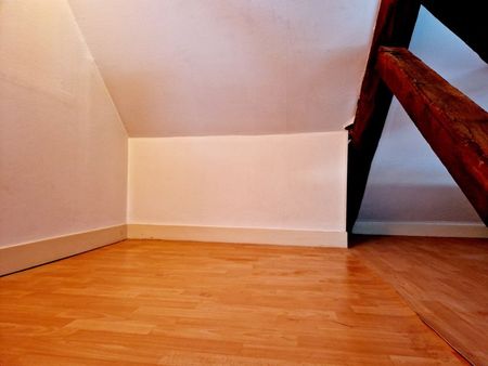 Location Appartement 1 pièce 21m² COMPIEGNE 60200 - Photo 4