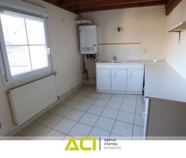 MACON PROCHE PARKING MONNIER T2 EN DUPLEX – CHARME - Photo 3