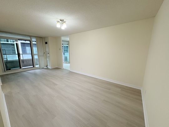 For Lease - 18 Spring Garden Avenue Unit# 802, Toronto, Ontario - Photo 1